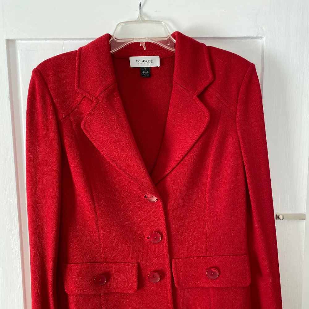 Women’s St John Knit Suit